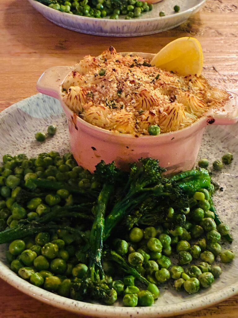 Fox-and-Hounds-Charlton-Adam-pie