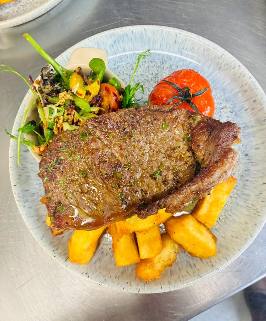 Fox-and-Hounds-Charlton-Adam-steak