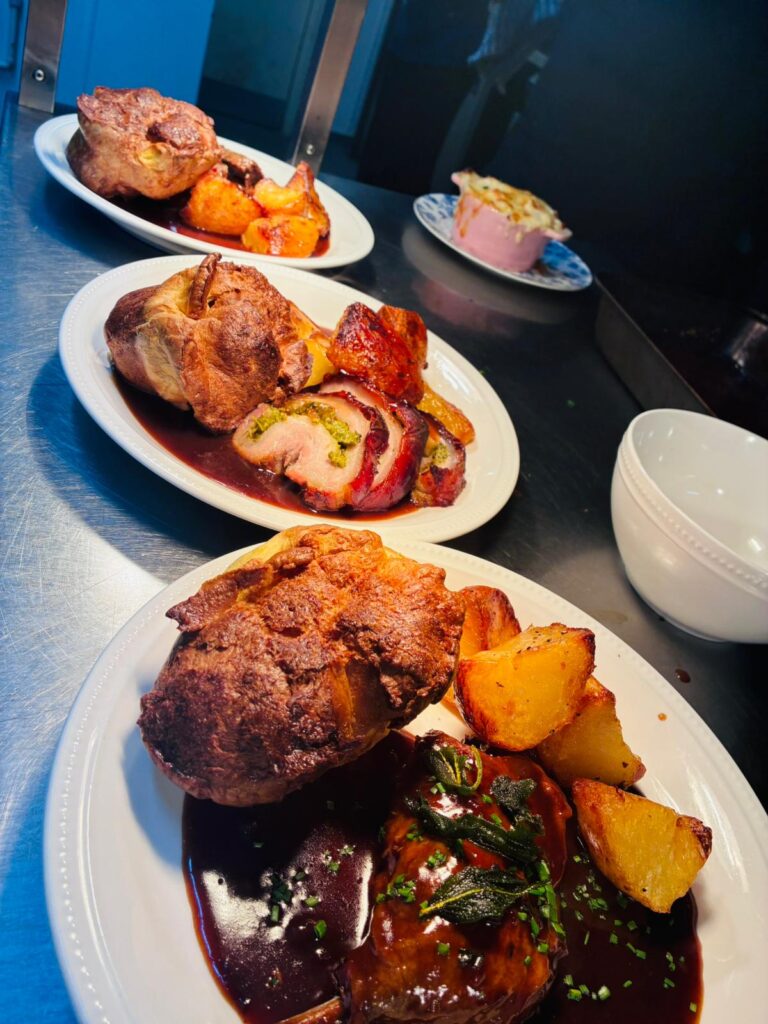 Fox-and-hounds-Charlton-Adam-Sunday-roast-2